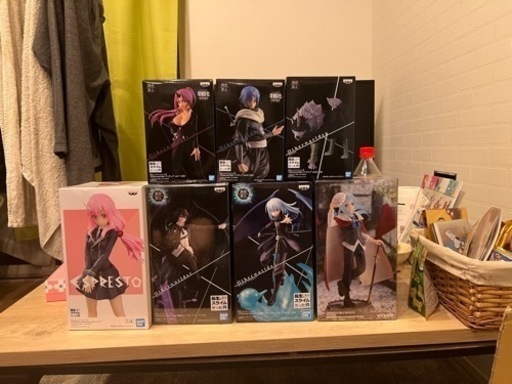 本日中で5000円にしますテンスラのフィギュアのせっとです！