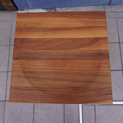 arflex(アルフレックス) Riva 1920 リーヴァ FALO ファロ ウォールナットスツール です！現代的なデザインで、テーブルやオブジェなど幅広い用途でお使いいただけます♪CD137