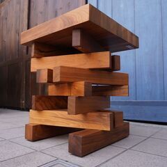 arflex(アルフレックス) Riva 1920 リーヴァ FALO ファロ ウォールナットスツール です！現代的なデザインで、テーブルやオブジェなど幅広い用途でお使いいただけます♪CD137