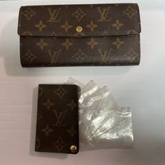 VUITTON 長財布　カードケース