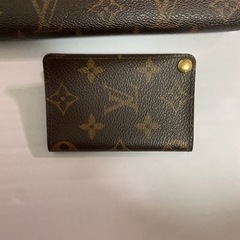 VUITTON 長財布　カードケース