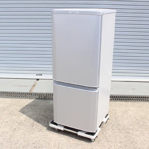 【国際ブランド】 ガラスシェルフ 右開き MR-P15E-S1 2020年製 146L 2ドア 三菱 T803) 低温ケース搭載 家電 単身 MITSUBISHI ノンフロン冷凍冷蔵庫 冷蔵庫