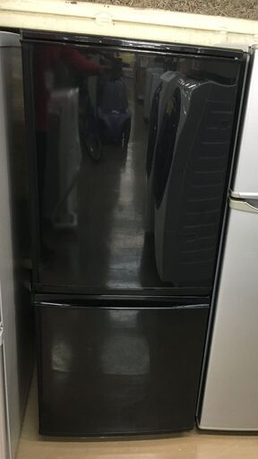 シャープ 冷蔵庫 SJ-D14B-B　中古品 137L 2015年製