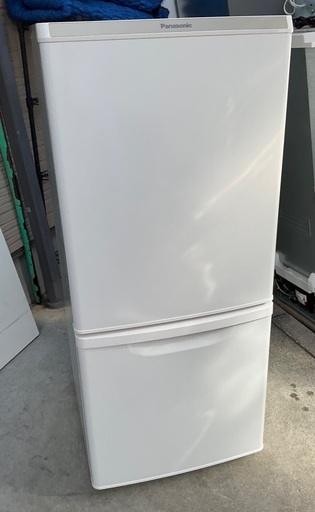 【RKGRE-879】特価！Panasonic/138L 2ドア冷凍冷蔵庫/NR-BW14CJ-W/中古品/2020年製/当社より近隣無料配達！