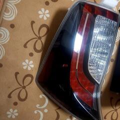 プリウス30社外テールランプほぼ新品。前期を後期スタイルに