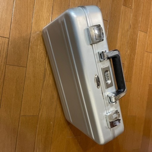 ZEROHALLIBURTON ジュラルミンアタッシュケース