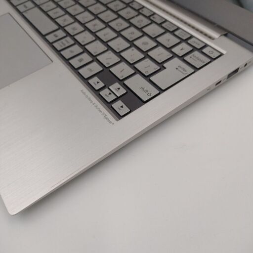 Asus 第二世代Core i7搭載 メモリ4G 高速SSD128G Wifi対応 WEBカメラ Bluetooth Asus 第二世代Core i7搭載 メモリ4G 高速SSD128G Wifi対応 WEBカメラ Bluetooth