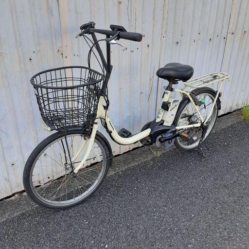 R4068電動アシスト自転車　2011年パナソニック　リチウムビビFP　バッテリー　充電器　鍵1本付き　電動自転車