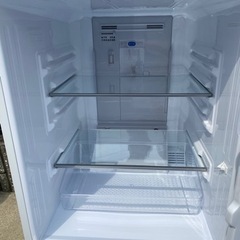 お薦め品‼️ シャープ どっちもつけかえドア ガラストップ冷蔵庫 137L