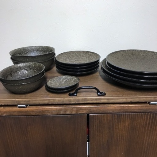 値下げ食器 取り皿 おしゃれ 和食器 モダン 美濃焼 りんご柄大人かわいい丸皿 カフェ風 皿 Soychai 福生の食器 ディナーセット の中古あげます 譲ります ジモティーで不用品の処分