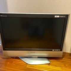 テレビ　Panasonic ３２型　T-fal ポット