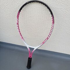 子供用のテニスラケット　長さ58センチ幅26センチ