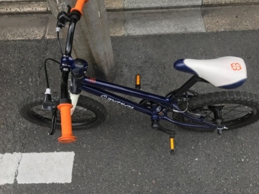 ヨツバサイクル16インチ　 補助輪付き