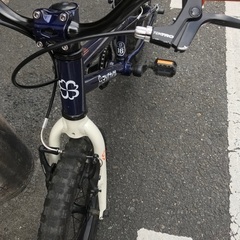 ヨツバサイクル16インチ 補助輪付き