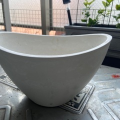 白いおしゃれ植木鉢