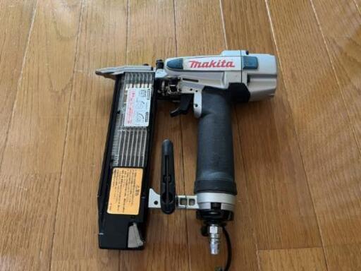 【さらに値下げしました】                  マキタ仕上げ釘打ち   AF502N