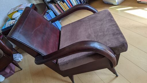ベトナムのアンティーク木製家具セット: ソファー ＋ 椅子 ＋ テーブル