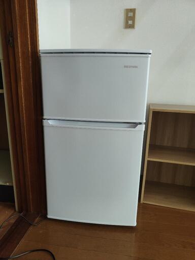 （2021年10月購入）アイリスオーヤマ　冷凍冷蔵庫　IRSD-9B