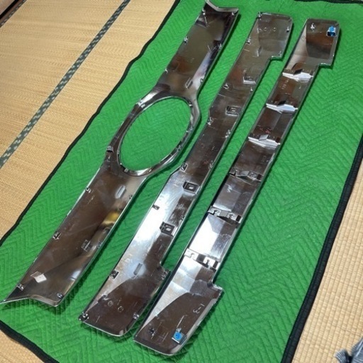 ⭐︎日野純正メッキパーツ 2017年以降プロフィア⭐︎ 新車外し！美品