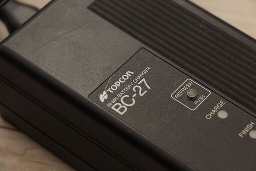 TOPCON トプコン 充電器 BC-27 測量機器用バッテリー充電器 (D4373wY)