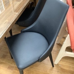 FUJIEI製のシックなダイニングセット！