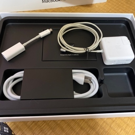 【売ります】MacBook Air 13.3Inch Mid 2013