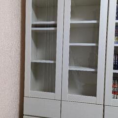 【ネット決済】ニトリのガラス扉付き書棚1台
