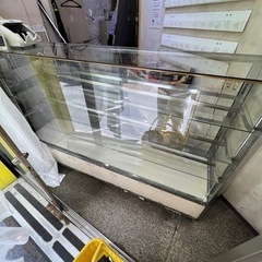 【ネット決済】大型ガラスショーケース（幅180奥行45cm）