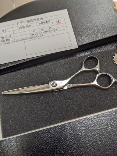 定価の半額♪ ブランド KANEDAJAPAN シザー 6インチ 月額2,500円