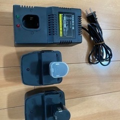 新興　バッテリー　充電器　BCS-40