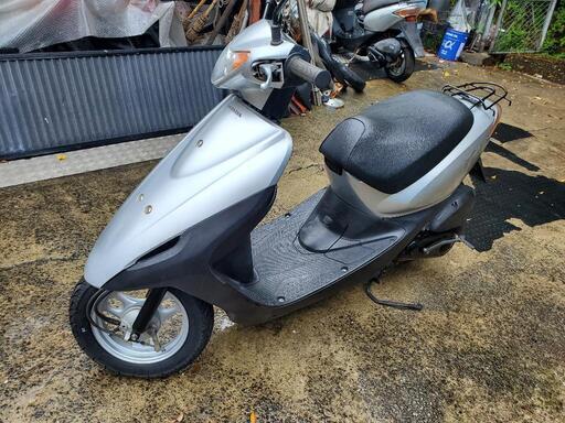 、ホンダ、DIO、完全整ピ済みですバッテリ新品タイヤ新品シイト張り替え、オイル交換、プラグ交換します色シルバー