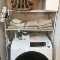 洗濯機上の収納ラックです。