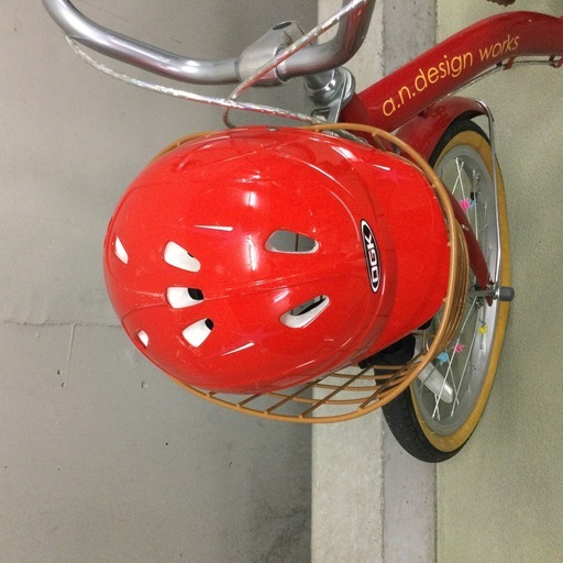 ☆美品☆　a.n. design works　子供　自転車　赤　18インチ　ヘルメット付き