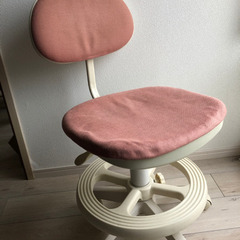 Koizumi 椅子　中古　ピンク色