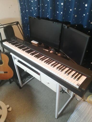 KORG D1 MIDIケーブル付き 電子楽器
