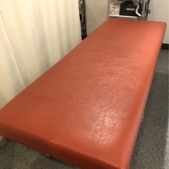 施術台　診療台　エステベット　マッサージベット