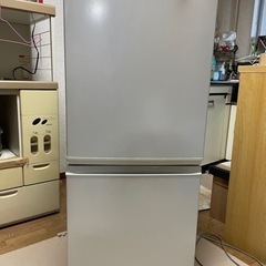 シャープノンフロン冷凍冷蔵庫　2011年製