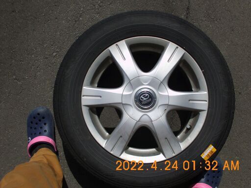 日産セレナで使用 タイヤは昨年購入し1シーズン使用 195/65/15 