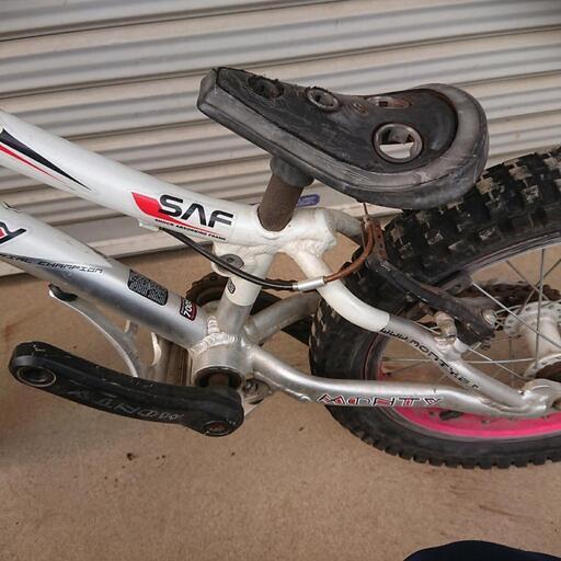 子供用トライアル自転車モンティ