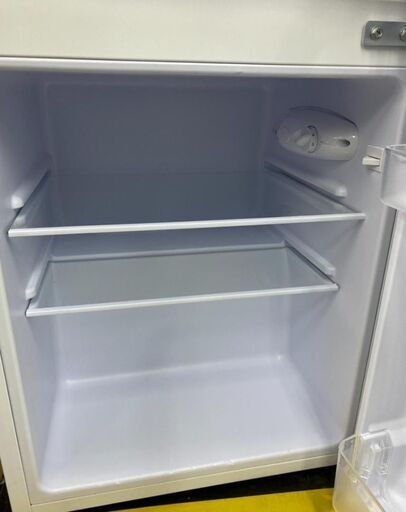 アイリスオーヤマ　冷凍冷蔵庫　AF81-W　81L　2018　F140