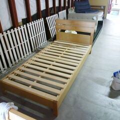 シングルベッド マットレス付き 幅101×奥行201×高さ80cm 木製フレーム シングルサイズ 寝具 家具 苫小牧西店 