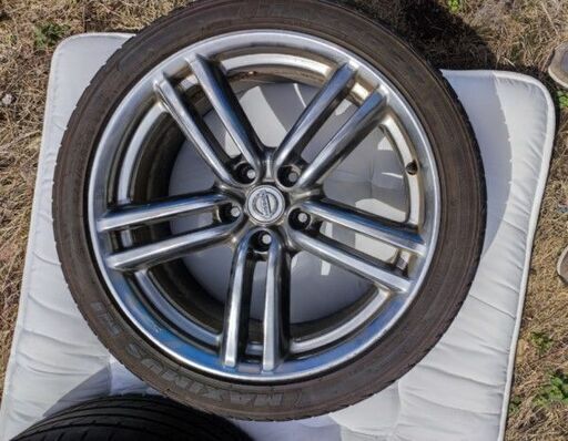 日産純正19㌅アルミ&タイヤ225/45R19 4本セット(1133) 【公式通販】 日産純正19㌅アルミ&タイヤ225/45R19 4本セット(1133) 【公式通販】