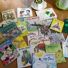 無料提供   絵本58冊 他：知育グッズ/しまじろう等