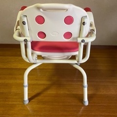 介護用　ひじ掛け付きシャワーベンチ