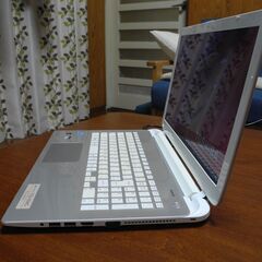 値下げしました。TOSHIBA 15.6インチ スリムタイプ 高速i3CPU （返品可）