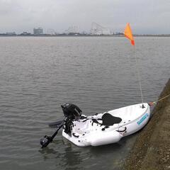 AFフィッシングカヤック　マウント強化済み　オプションサイドフロート付き　船外機別