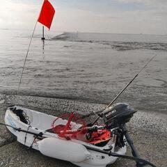 AFフィッシングカヤック　マウント強化済み　オプションサイドフロート付き　船外機別