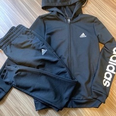 【お譲り先が決まりました】adidas トレーニングウェア　上下セット