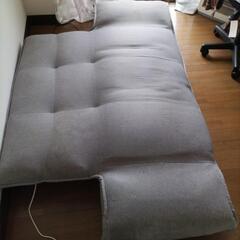 小さめのソファーベッド