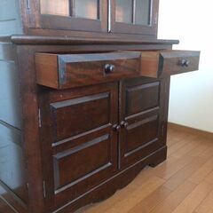 松本民芸家具（ダイニングでもリビングルームでもご利用いただけます）